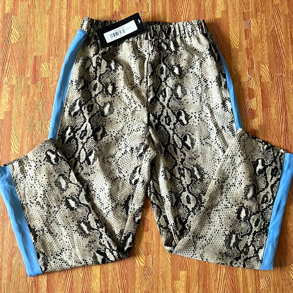 Honey Punch Pants Snake skin pattern Size Medium